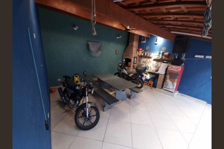 Casa à venda com 184m², 3 quartos e 2 vagasÁrea churrasqueira