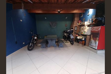 Casa à venda com 184m², 3 quartos e 2 vagasÁrea churrasqueira