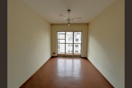 Sala de apartamento para alugar com 2 quartos, 80m² em Lins, Rio de Janeiro