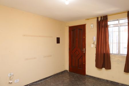 Sala de apartamento para alugar com 2 quartos, 60m² em Guaianases, São Paulo