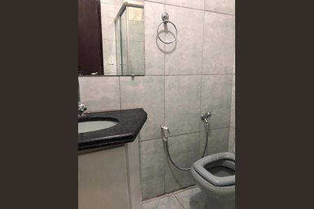 Banheiro de apartamento à venda com 3 quartos, 104m² em Santa Efigênia, Belo Horizonte