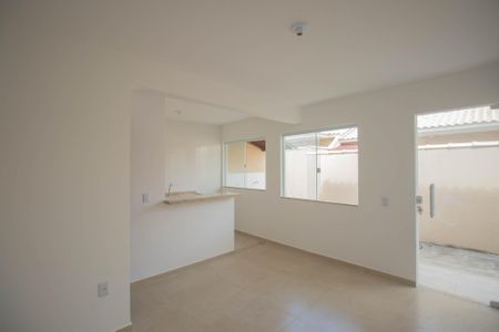 Sala de casa para alugar com 1 quarto, 332m² em Laranjal, São Gonçalo