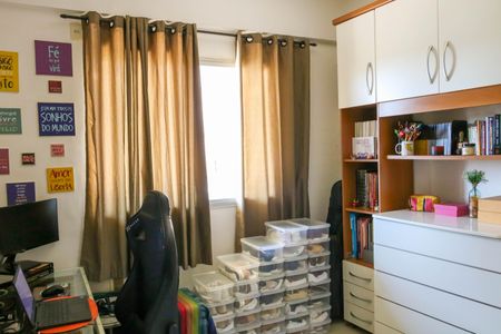 Apartamento à venda com 81m², 2 quartos e 1 vagaQuarto 2