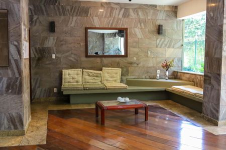 Apartamento à venda com 81m², 2 quartos e 1 vagaPortaria