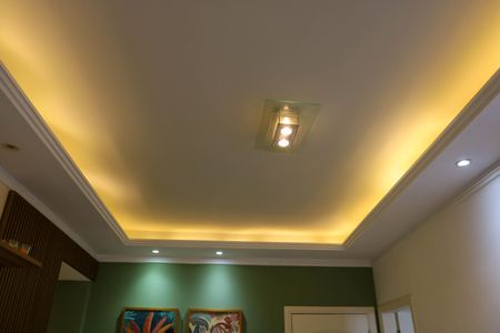 Apartamento à venda com 81m², 2 quartos e 1 vagaSala