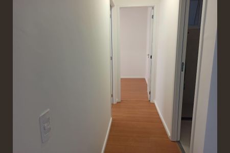 Corredor de apartamento para alugar com 2 quartos, 41m² em Irajá, Rio de Janeiro