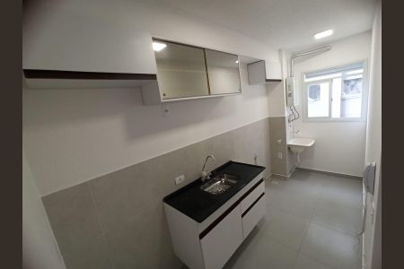 Cozinha de apartamento para alugar com 2 quartos, 41m² em Irajá, Rio de Janeiro