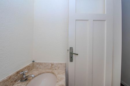 Apartamento à venda com 90m², 2 quartos e sem vaga Apartamento à venda com 90m², 2 quartos e sem vagaLavabo