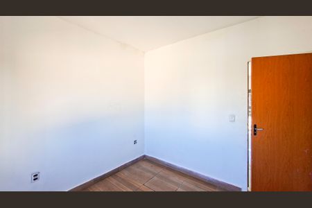 Casa para alugar com 2 quartos, 35m² em Pompéia, Belo Horizonte