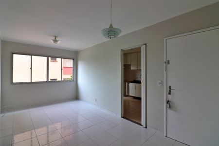 Apartamento para alugar com 65m², 2 quartos e 1 vagaSala 