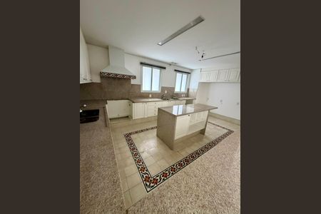 Apartamento à venda com 440m², 4 quartos e 3 vagas Apartamento à venda com 440m², 4 quartos e 3 vagasCozinha