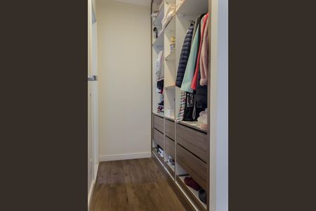 Apartamento à venda com 60m², 2 quartos e 1 vagaCloset da Suíte 1