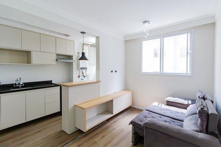 Sala/Cozinha de apartamento para alugar com 2 quartos, 40m² em Parque Maria Helena, São Paulo