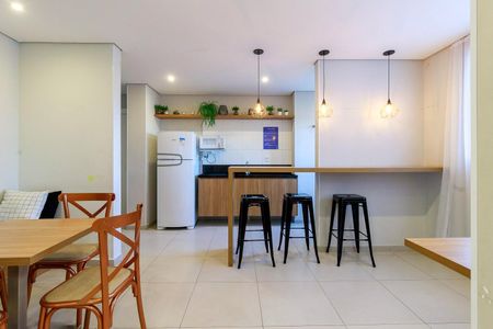 Apartamento para alugar com 40m², 2 quartos e sem vagaÁrea comum - Salão de festas