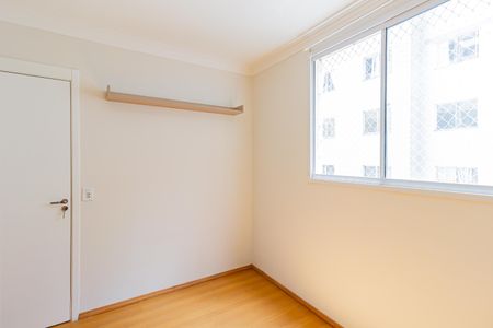 Quarto 1 de apartamento para alugar com 2 quartos, 40m² em Parque Maria Helena, São Paulo