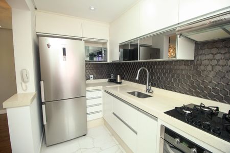 Apartamento à venda com 60m², 2 quartos e 2 vagasCozinha