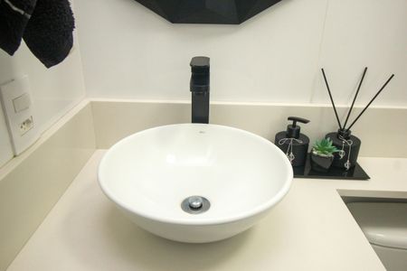 Apartamento à venda com 60m², 2 quartos e 2 vagasBanheiro Social