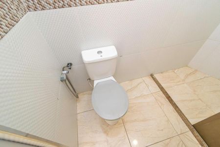 Apartamento para alugar com 66m², 2 quartos e sem vagaBanheiro