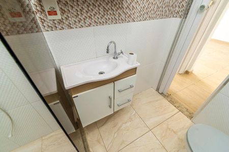 Apartamento para alugar com 66m², 2 quartos e sem vagaBanheiro