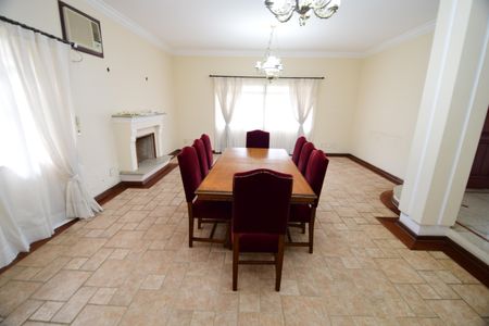 Casa para alugar com 488m², 4 quartos e 4 vagasSala