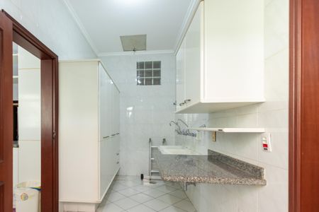 Casa à venda com 488m², 4 quartos e 4 vagas Casa à venda com 488m², 4 quartos e 4 vagasCozinha