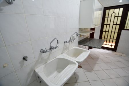 Casa para alugar com 488m², 4 quartos e 4 vagasÁrea de Serviço