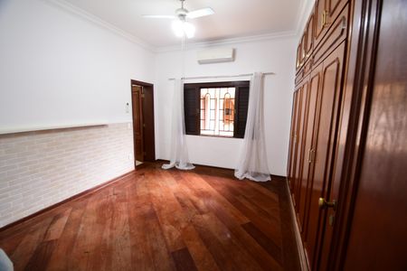 Casa para alugar com 488m², 4 quartos e 4 vagasQuarto 2 - Suíte