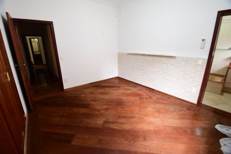 Casa para alugar com 488m², 4 quartos e 4 vagasQuarto 2 - Suíte