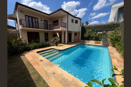 Casa para alugar com 488m², 4 quartos e 4 vagasPiscina