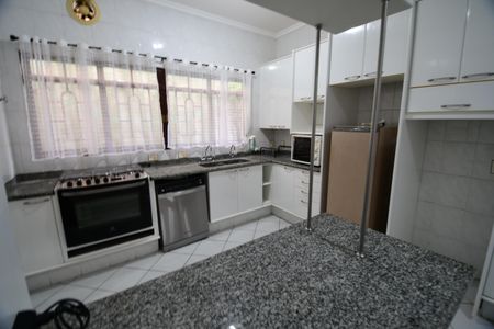 Casa para alugar com 488m², 4 quartos e 4 vagasCozinha