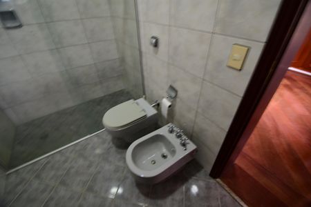 Casa para alugar com 488m², 4 quartos e 4 vagasBanheiro Suíte