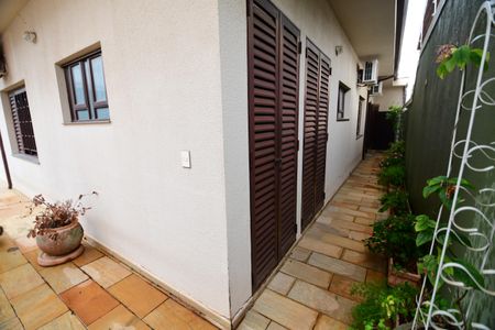 Casa para alugar com 488m², 4 quartos e 4 vagasCorredor