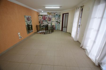 Casa para alugar com 488m², 4 quartos e 4 vagasSala 3 - Edícula