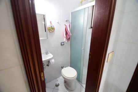 Casa para alugar com 488m², 4 quartos e 4 vagasBanheiro de serviço