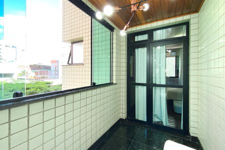 Apartamento à venda com 165m², 4 quartos e 3 vagas Apartamento à venda com 165m², 4 quartos e 3 vagasVaranda da Suite 1