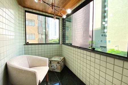 Apartamento à venda com 165m², 4 quartos e 3 vagas Apartamento à venda com 165m², 4 quartos e 3 vagasVaranda da Suite 1