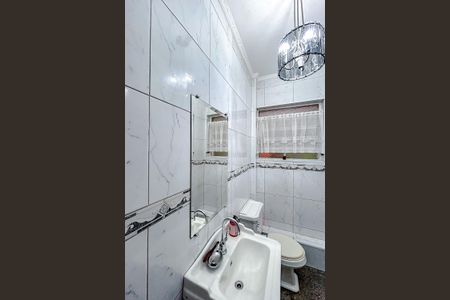 Casa à venda com 160m², 4 quartos e 2 vagasLavabo
