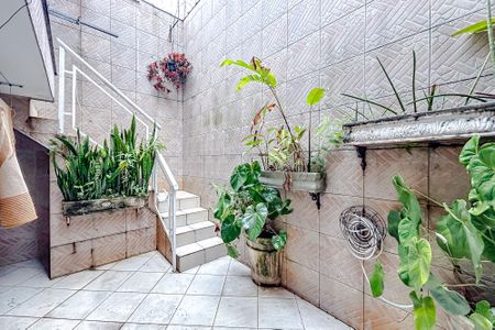 Casa à venda com 160m², 4 quartos e 2 vagasÁrea externa