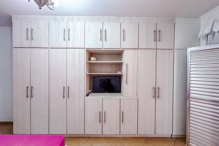 Casa à venda com 160m², 4 quartos e 2 vagasSuíte 1