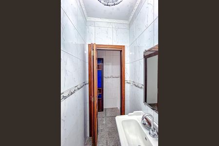 Casa à venda com 160m², 4 quartos e 2 vagasLavabo