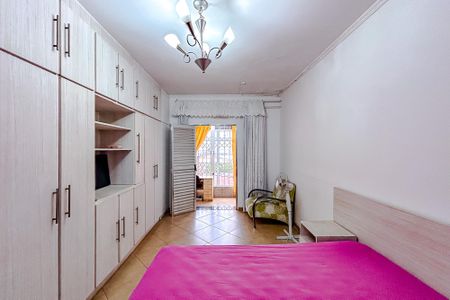 Casa à venda com 160m², 4 quartos e 2 vagasSuíte 1