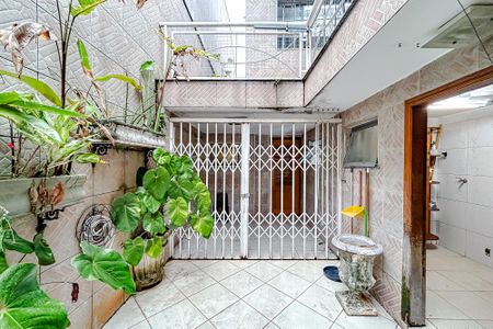 Casa à venda com 160m², 4 quartos e 2 vagasÁrea externa