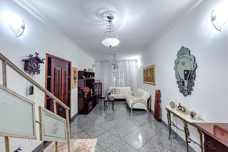 Casa à venda com 160m², 4 quartos e 2 vagasSala