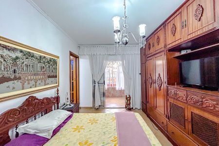 Casa à venda com 160m², 4 quartos e 2 vagasSuíte 2