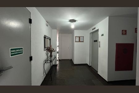 Apartamento à venda com 55m², 2 quartos e 1 vagaHall de entrada