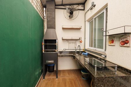 Apartamento para alugar com 100m², 2 quartos e 1 vagaÁrea de lazer