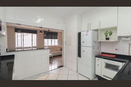 Casa de condomínio para alugar com 432m², 3 quartos e 3 vagas Casa de condomínio para alugar com 432m², 3 quartos e 3 vagasCozinhaA