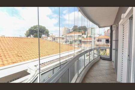 Casa de condomínio para alugar com 432m², 3 quartos e 3 vagas Casa de condomínio para alugar com 432m², 3 quartos e 3 vagasVaranda