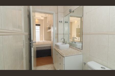 Casa de condomínio para alugar com 432m², 3 quartos e 3 vagas Casa de condomínio para alugar com 432m², 3 quartos e 3 vagasBanheiro da Suíte