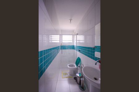 Casa à venda com 320m², 4 quartos e 4 vagasÁrea de Serviço - Banheiro 